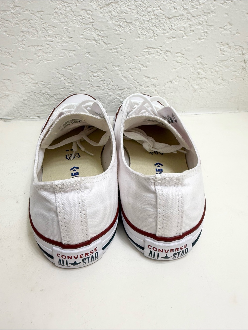 Converse White Low-Top Sneakers with Red & Navy Stripes Mens 8.5 women’s 10.5 - Picture 5 of 6